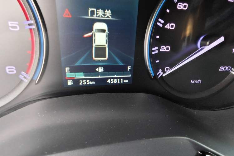 Used Dongfeng Ruichi 7 2022 2.3T Automatic All-Wheel Drive Diesel Standard Version with Long Cargo Bed and Flat-Floor M9T Odometer Close Up