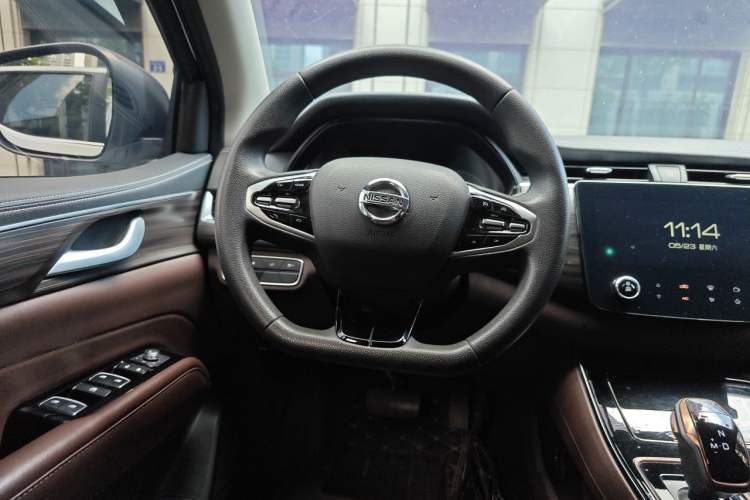 Used Dongfeng Ruichi 7 2022 2.3T Automatic All-Wheel Drive Diesel Standard Version with Long Cargo Bed and Flat-Floor M9T Steering Wheel