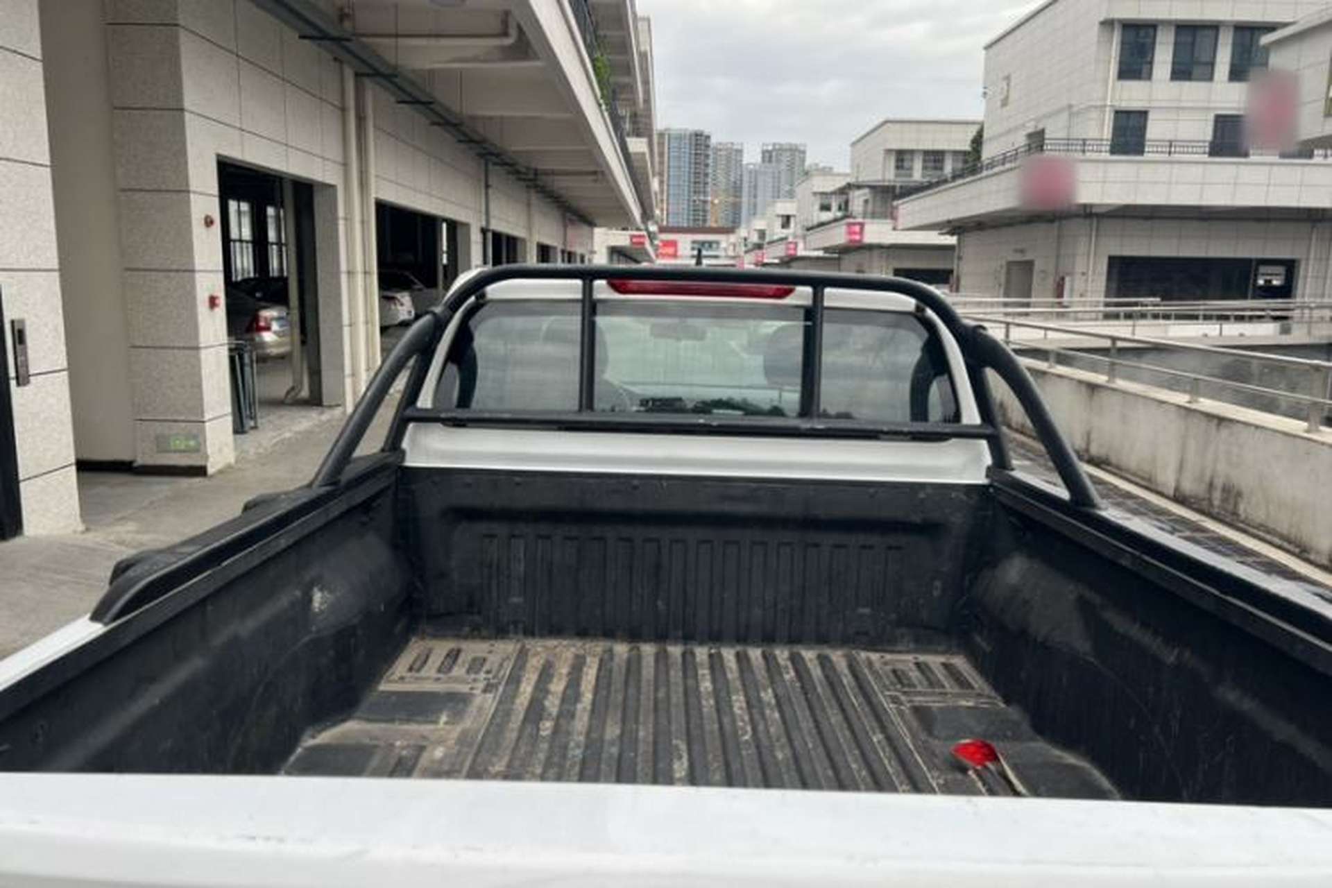Used Dongfeng Ruichi 7 2022 2.3T Manual 4x4 Diesel Standard Version with Long Cargo Bed and Flatbed M9T Trunk