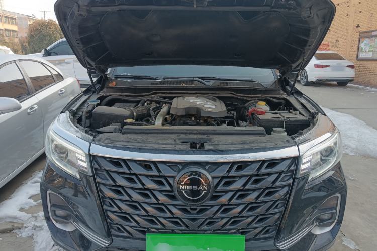 Used Dongfeng Ruichi 7 2023 2.3T Automatic Two-Wheel Drive Diesel Standard Version with Long Cargo Bed Engine Bay