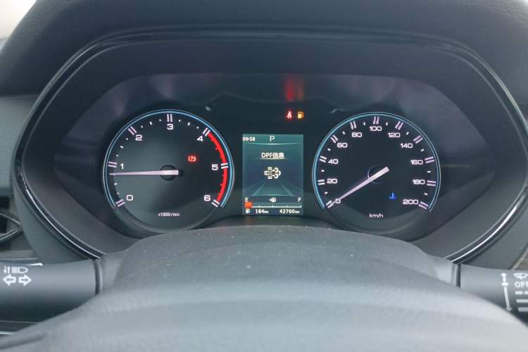 Used Dongfeng Ruichi 7 2023 2.3T Automatic Two-Wheel Drive Diesel Standard Version with Long Cargo Bed Instrument Cluster