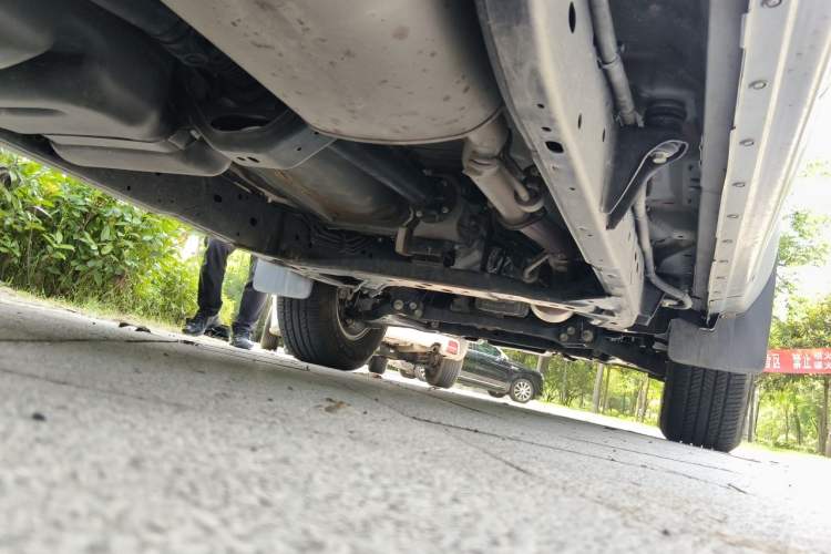 Used Dongfeng Ruichi 7 2023 2.0T Manual Two-Wheel Drive Gasoline Standard Version Chassis Rear Right