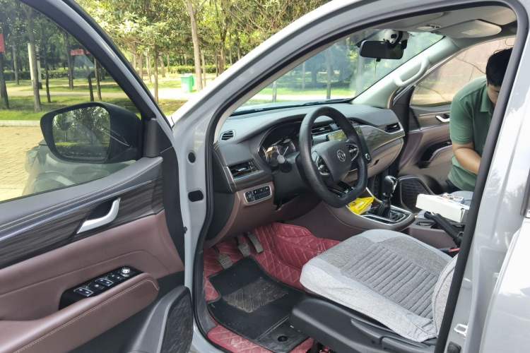 Used Dongfeng Ruichi 7 2023 2.0T Manual Two-Wheel Drive Gasoline Standard Version Driver Seat