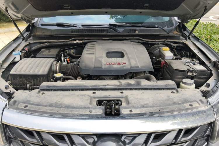 Used Dongfeng Ruichi 7 2023 2.0T Manual Two-Wheel Drive Gasoline Standard Version Engine Bay