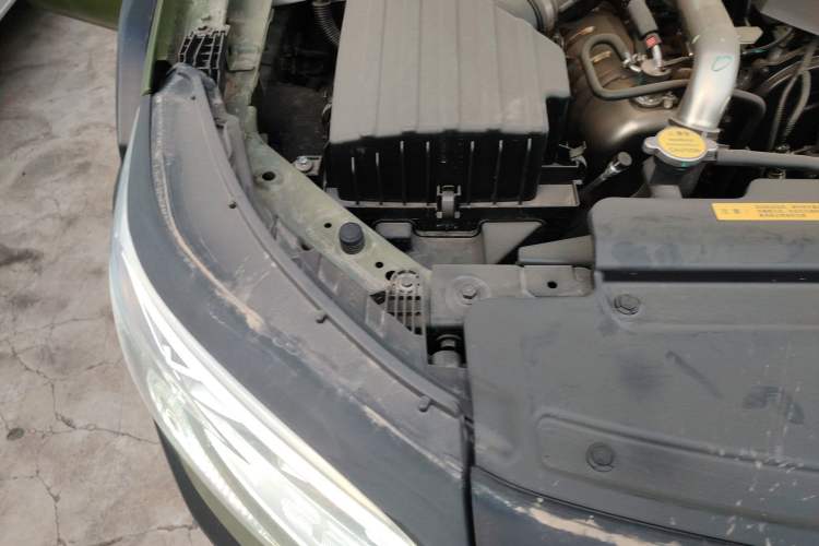 Used Dongfeng Ruichi 7 2023 Huxiao 2.3T Automatic 4x4 Diesel Flagship Model M9T Engine Bay Right
