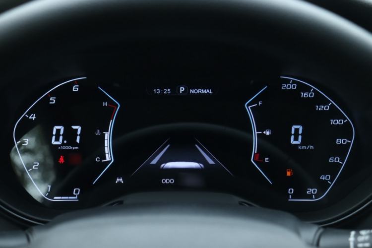 Used Dongfeng Ruichi 7 2023 Huxiao 2.3T Automatic 4x4 Diesel Flagship Model M9T Instrument Cluster