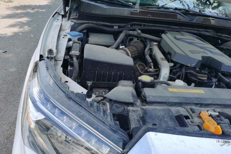 Used Dongfeng Ruichi 7 2024 2.3T Manual Two-Wheel Drive Diesel Elite Edition Engine Bay Right