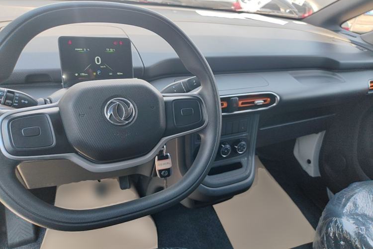 Used Dongfeng Ruilida V8E 2025 Model Bright Window Edition Fudi 50.48 kWh Center Console
