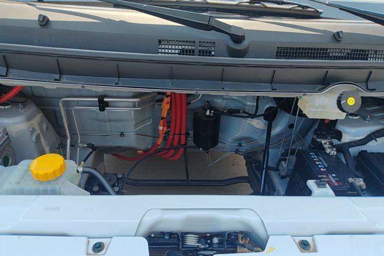 Used Dongfeng Ruilida V8E 2025 Model Bright Window Edition Fudi 50.48 kWh Engine Bay