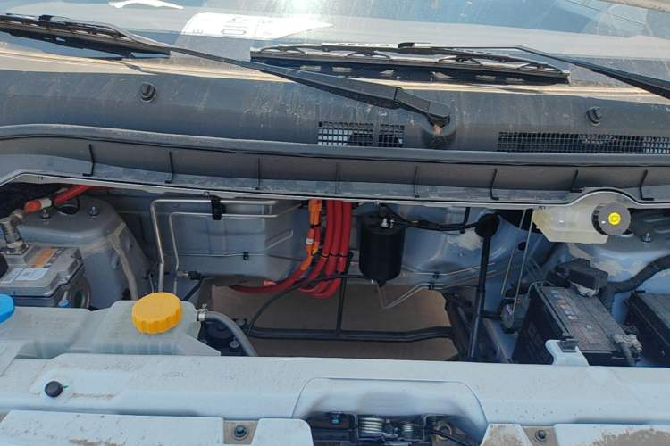 Used Dongfeng Ruilida V8E 2025 Model Bright Window Edition Fudi 50.48 kWh Engine Bay