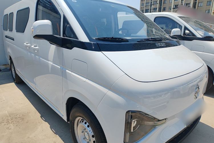 Used Dongfeng Ruilida V8E 2025 Model Bright Window Edition Fudi 50.48 kWh Front Right 45 Deg