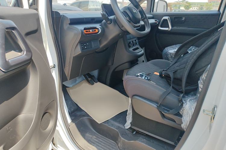 Used Dongfeng Ruilida V8E 2025 Model Bright Window Edition Fudi 50.48 kWh Left Front Seat
