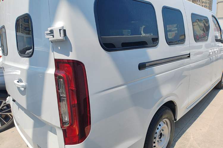 Used Dongfeng Ruilida V8E 2025 Model Bright Window Edition Fudi 50.48 kWh Rear Right 45 Deg