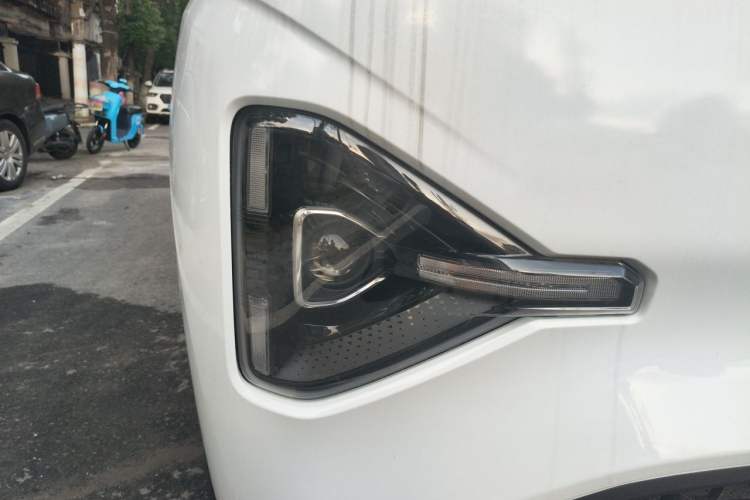 Used Dongfeng Ruilida V8E  Right Front Headlight