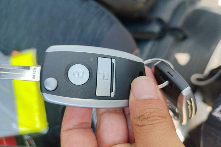 Used Dongfeng Ruilida V8E 2025 Model Bright Window Edition Fudi 50.48 kWh Vehicle Key