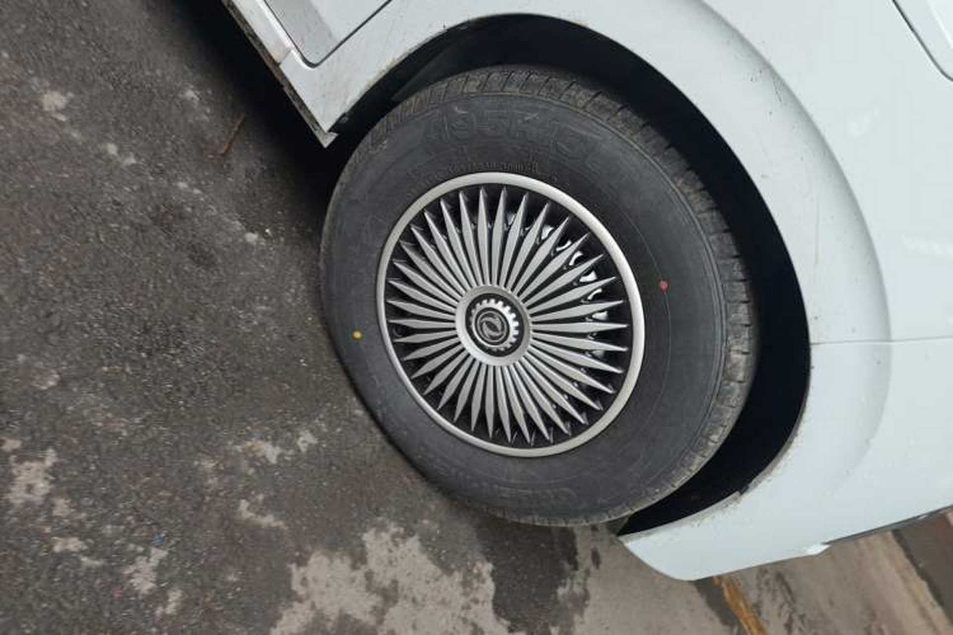 Used Dongfeng Ruilida V8E 2026 Model Bright Window Edition Fudi 50.48 kWh—Comfort Edition Right Front Wheel Hub