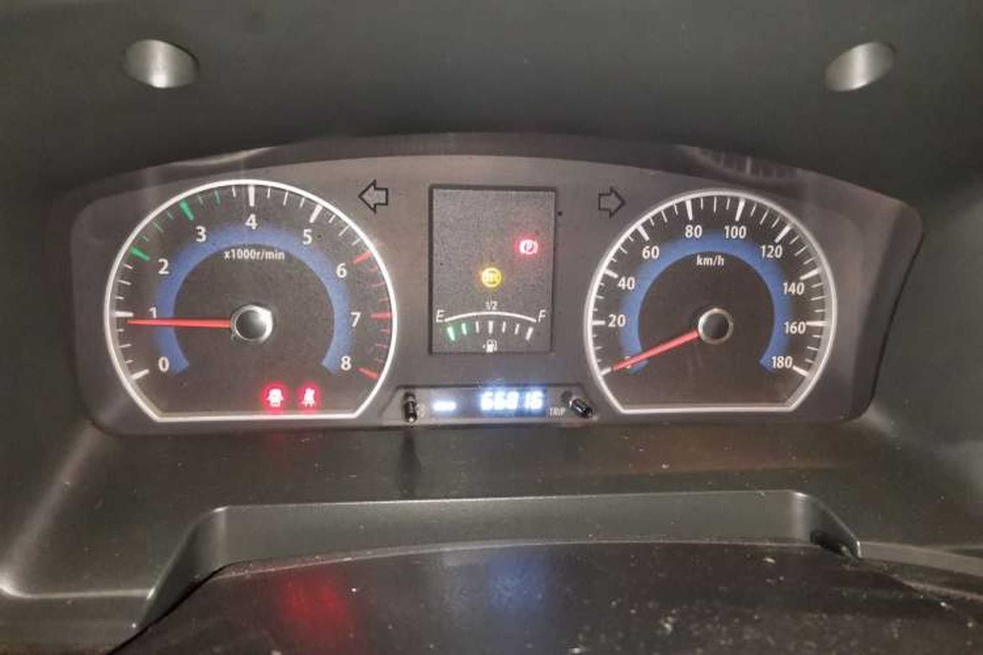 Used Dongfeng Shuaike 2016 1.5L Manual Comfort Model Instrument Cluster
