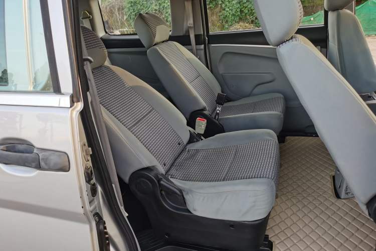 Used Dongfeng Shuaike 2016 1.5L Manual Comfort Model Interior 3