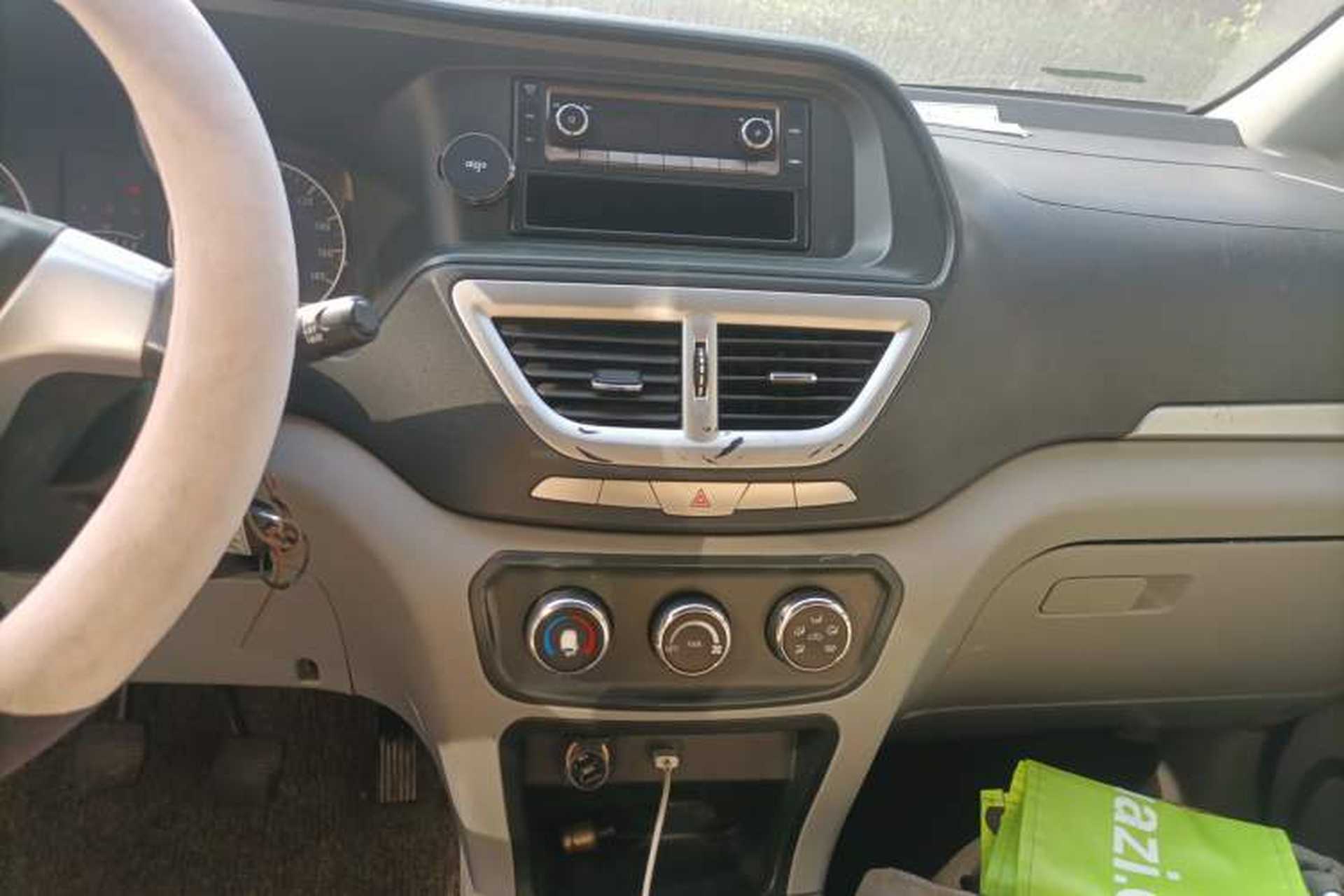 Used Dongfeng Shuaike 2016 1.5L Manual Standard Edition Audio And AC Panel