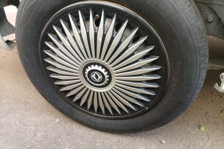 Used Dongfeng Shuaike 2016 1.5L Manual Standard Edition Right Rear Wheel Hub