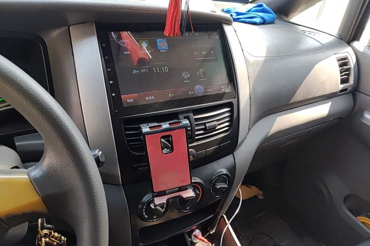 Used Dongfeng Shuaike 2010 1.6L Manual Comfort Edition Audio And AC Panel