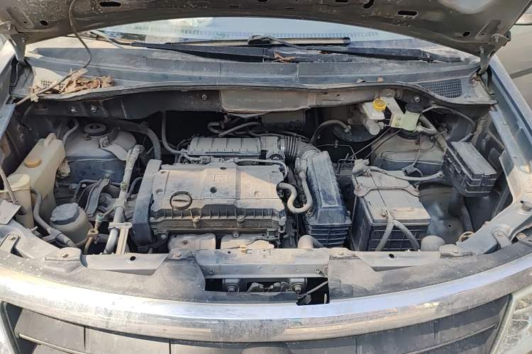 Used Dongfeng Shuaike 2010 1.6L Manual Comfort Edition Engine Bay