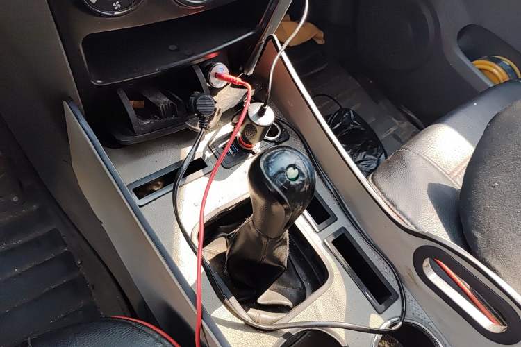 Used Dongfeng Shuaike 2010 1.6L Manual Comfort Edition Gear Lever