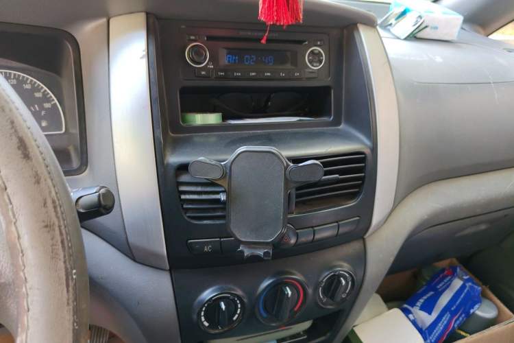 Used Dongfeng Shuaike 2010 1.6L Manual Utility Version Audio And AC Panel