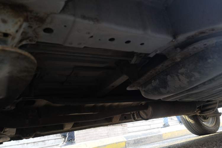 Used Dongfeng Shuaike 2010 1.6L Manual Utility Version Chassis Front Left