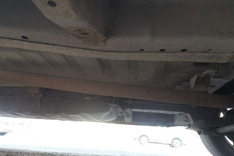 Used Dongfeng Shuaike 2010 1.6L Manual Utility Version Chassis Front Right