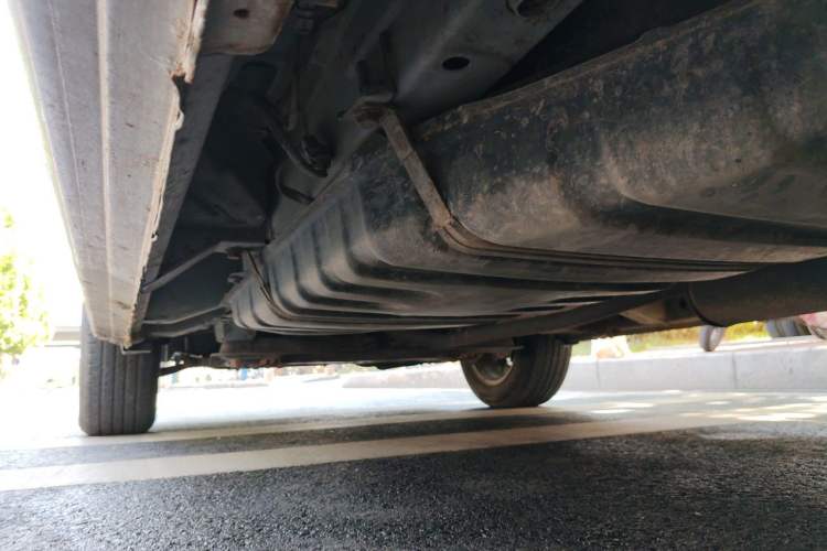 Used Dongfeng Shuaike 2010 1.6L Manual Utility Version Chassis Rear Left
