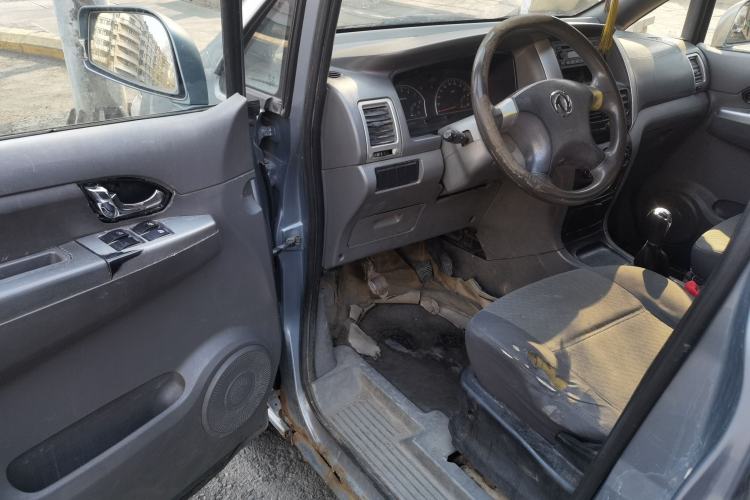 Used Dongfeng Shuaike 2010 1.6L Manual Utility Version Driver Seat