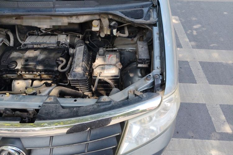Used Dongfeng Shuaike 2010 1.6L Manual Utility Version Engine Bay Left