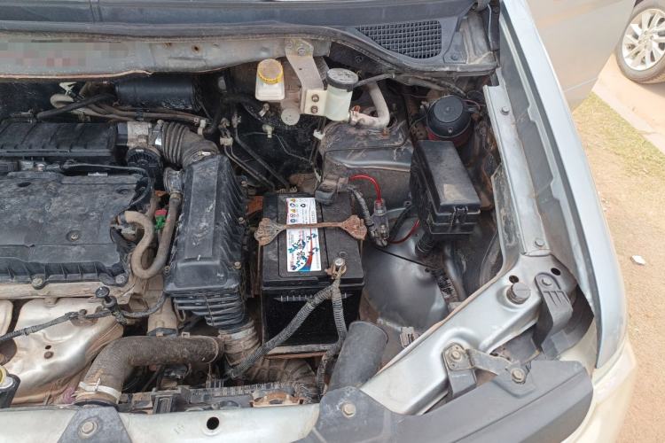 Used Dongfeng Shuaike 2010 1.6L Manual Utility Version Engine Bay Left