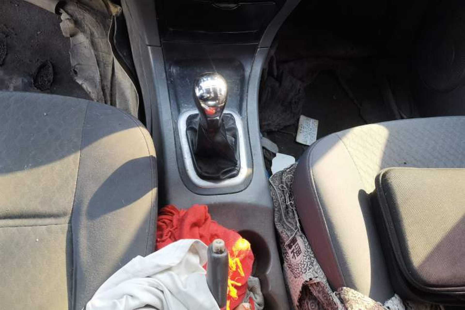 Used Dongfeng Shuaike 2010 1.6L Manual Utility Version Gear Lever