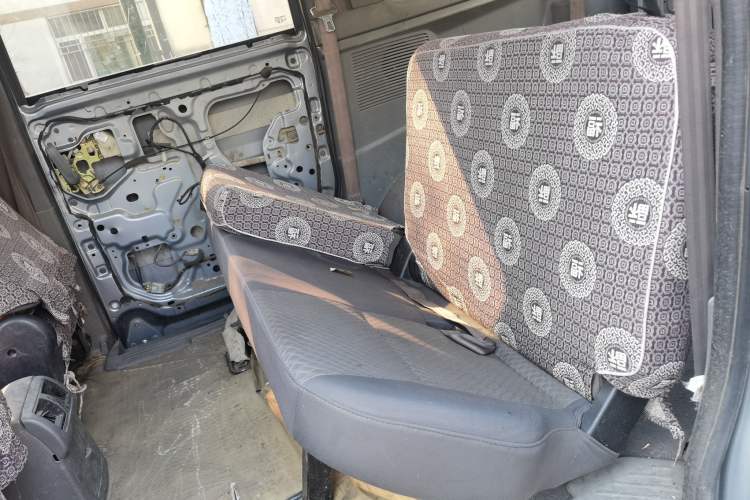 Used Dongfeng Shuaike 2010 1.6L Manual Utility Version Left Rear Seat