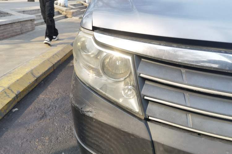 Used Dongfeng Shuaike 2010 1.6L Manual Utility Version Right Front Headlight