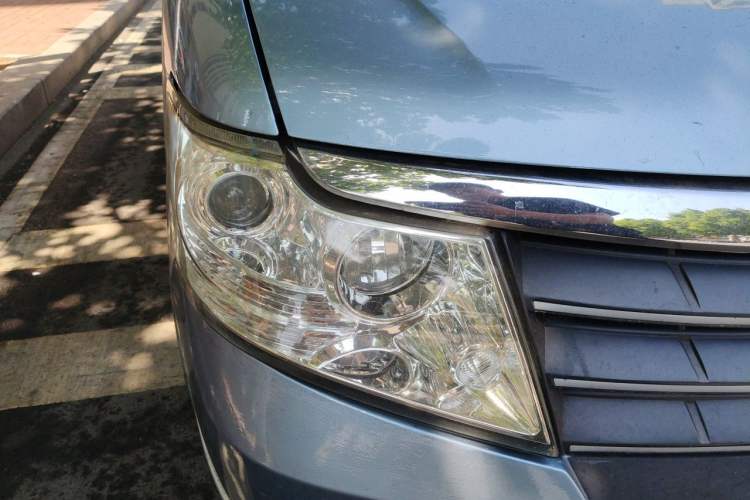 Used Dongfeng Shuaike 2010 1.6L Manual Utility Version Right Front Headlight