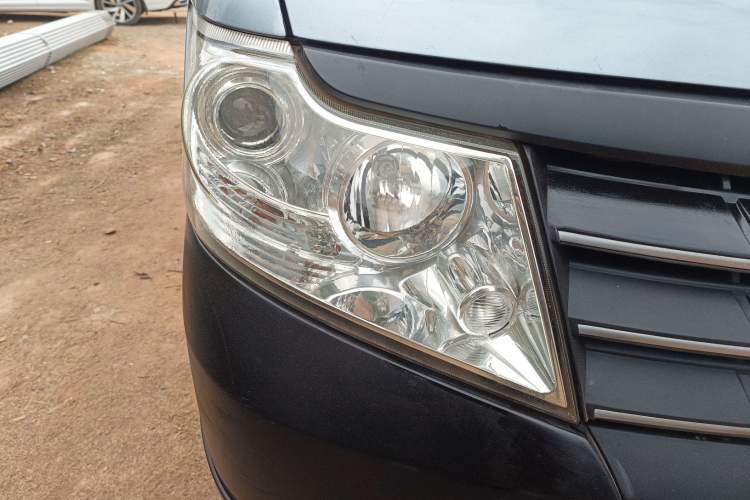 Used Dongfeng Shuaike 2010 1.6L Manual Utility Version Right Front Headlight