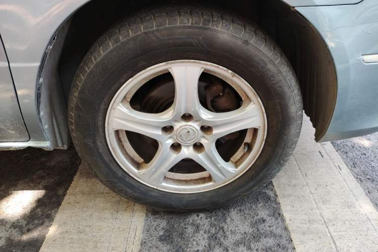 Used Dongfeng Shuaike 2010 1.6L Manual Utility Version Right Front Wheel Hub