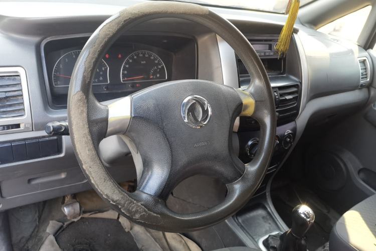 Used Dongfeng Shuaike 2010 1.6L Manual Utility Version Steering Wheel