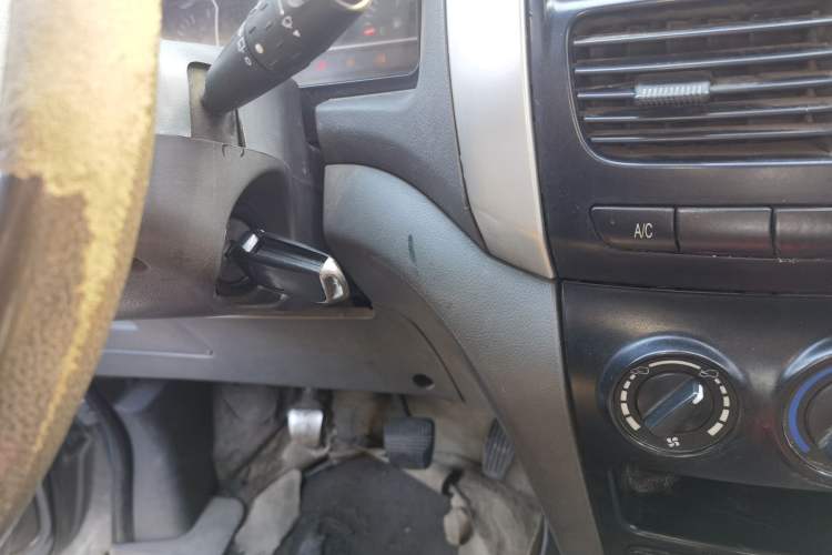 Used Dongfeng Shuaike 2010 1.6L Manual Utility Version Vehicle Key