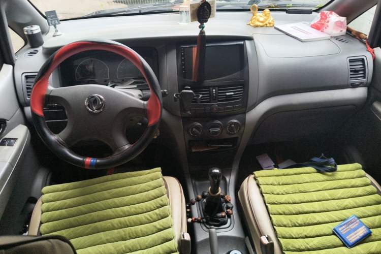 Used Dongfeng Shuaike 2010 1.6L Manual Utility Version Center Console