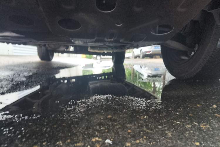 Used Dongfeng Shuaike 2010 1.6L Manual Utility Version Chassis Front Left