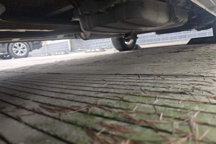 Used Dongfeng Shuaike 2010 1.6L Manual Utility Version Chassis Front Left