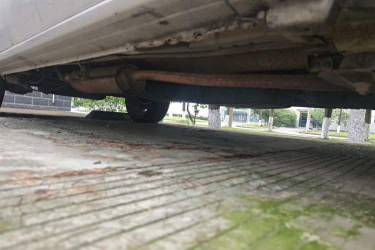 Used Dongfeng Shuaike 2010 1.6L Manual Utility Version Chassis Front Right