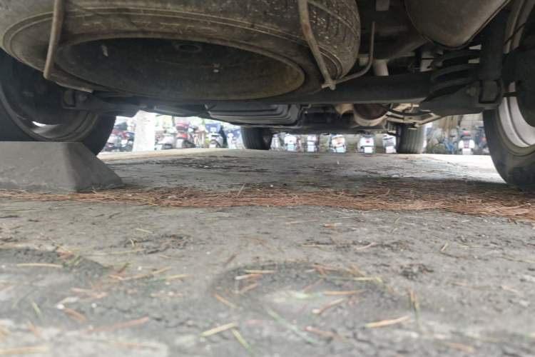 Used Dongfeng Shuaike 2010 1.6L Manual Utility Version Chassis Rear