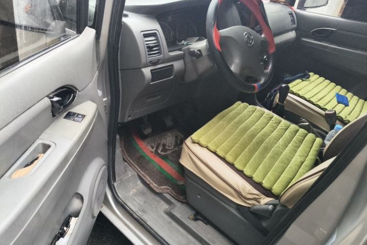 Used Dongfeng Shuaike 2010 1.6L Manual Utility Version Driver Seat