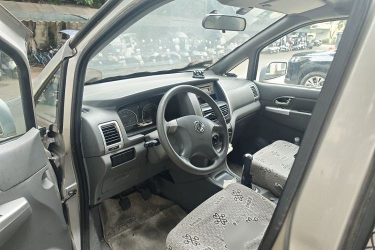 Used Dongfeng Shuaike 2010 1.6L Manual Utility Version Driver Seat