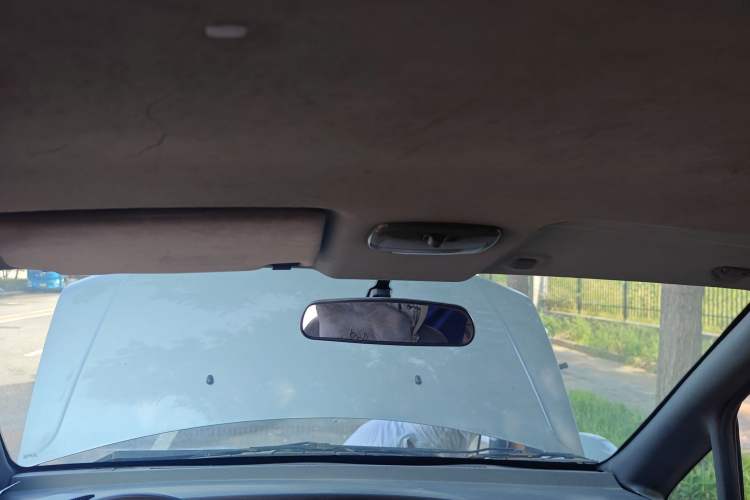 Used Dongfeng Shuaike 2010 1.6L Manual Utility Version Headliner